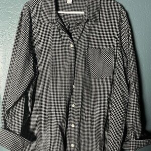 Old Navy Flannel XXL Black and White Checkered Shirt
